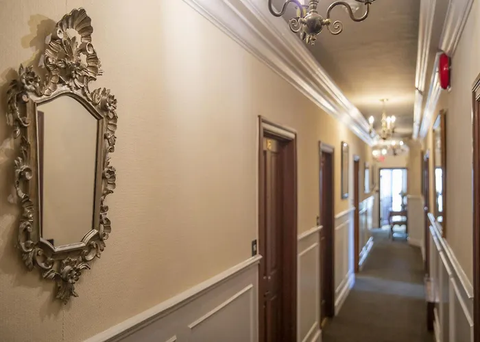 Washington Square Inn